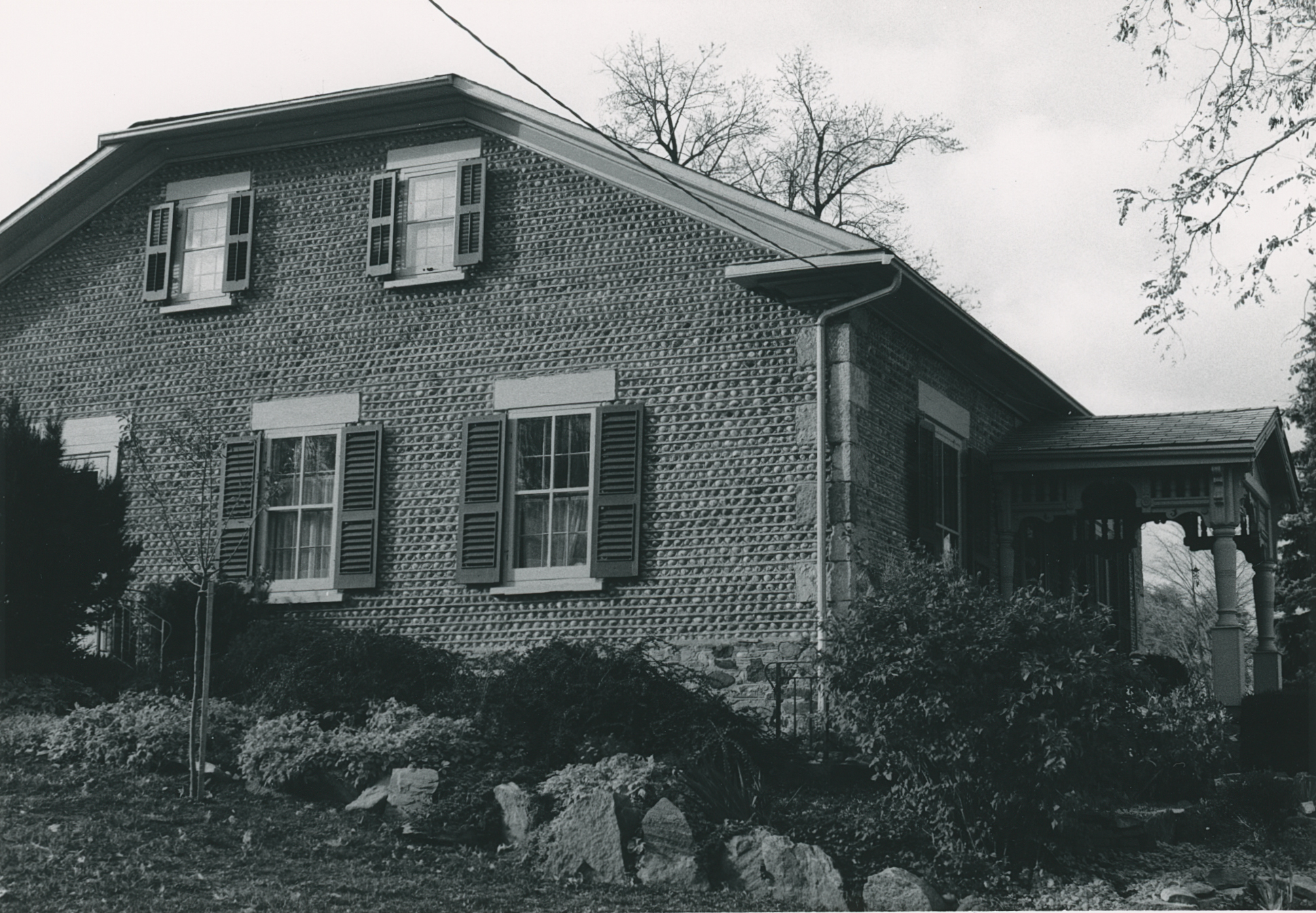 Bra-10 22 Church St 2